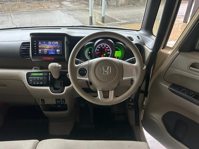 Ｎ－ＢＯＸ Ｇ・Ｌパッケージ　禁煙車　４ＷＤ　ケンウッド製ディスプレイオーディオ・ＣＤ・ＤＶＤ・Ｂｌｕｅｔｏｏｔｈ　ＥＴＣ　バックカメラ　両側電動スライドドア　オートライト　スマートキー　シートヒータ　オートエアコン　ベンチシート（6枚目）