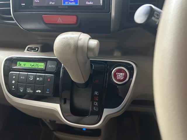 Ｎ－ＢＯＸ Ｇ・Ｌパッケージ　禁煙車　４ＷＤ　ケンウッド製ディスプレイオーディオ・ＣＤ・ＤＶＤ・Ｂｌｕｅｔｏｏｔｈ　ＥＴＣ　バックカメラ　両側電動スライドドア　オートライト　スマートキー　シートヒータ　オートエアコン　ベンチシート（11枚目）