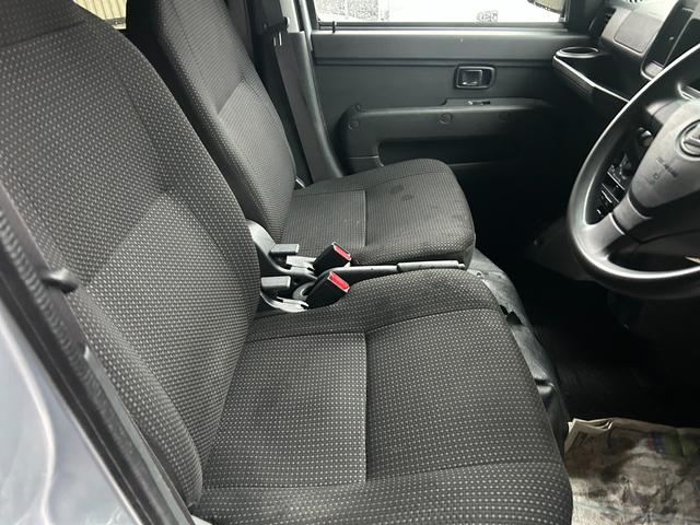 ハイゼットカーゴ ＤＸ　ＳＡＩＩＩ　禁煙車　切替４ＷＤ　オートマ　パワーウィンドウ　アイドリングストップ　衝突被害軽減システム　車線逸脱防止　クリアランスソナー　キーレス　ラジオ　オートマチックハイビーム　ＥＳＣ　エアコン（14枚目）