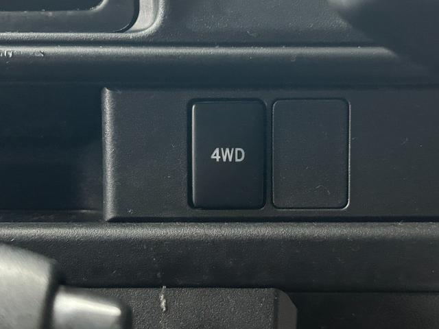 ハイゼットカーゴ ＤＸ　ＳＡＩＩＩ　禁煙車　切替４ＷＤ　オートマ　パワーウィンドウ　アイドリングストップ　衝突被害軽減システム　車線逸脱防止　クリアランスソナー　キーレス　ラジオ　オートマチックハイビーム　ＥＳＣ　エアコン（24枚目）