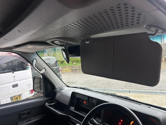 ハイゼットカーゴ ＤＸ　ＳＡＩＩＩ　禁煙車　切替４ＷＤ　オートマ　パワーウィンドウ　アイドリングストップ　衝突被害軽減システム　車線逸脱防止　クリアランスソナー　キーレス　ラジオ　オートマチックハイビーム　ＥＳＣ　エアコン（39枚目）