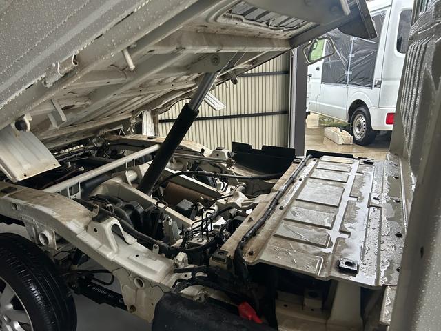 ハイゼットトラック ローダンプ　切替４ＷＤ　ローダンプ　５速マニュアル　パワーステアリング　エアコン　運転席エアバッグ　助手席エアバッグ（30枚目）