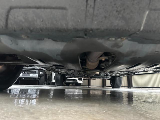 ジープ・レネゲード トレイルホーク　禁煙車　４ＷＤ　テレビ・ナビ・Ｂｌｕｅｔｏｏｔｈ　バックカメラ　クリアランスソナー　オートクルーズコントロール　レーンアシスト　オートライト　　スマートキー　ＥＴＣ　ルーフレール　ステアリングスイッチ（39枚目）
