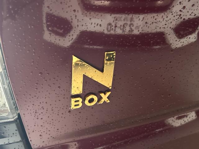 Ｎ－ＢＯＸカスタム Ｇ・Ｌパッケージ　４ＷＤ　両側スライド・片側電動　オートライト　ＨＩＤ　ＥＴＣ　スマートキー　ステアリングスイッチ　オートライト　シートヒーター　オートエアコン　ベンチシート　盗難防止システム　ＡＢＳ　ＥＳＣ（29枚目）