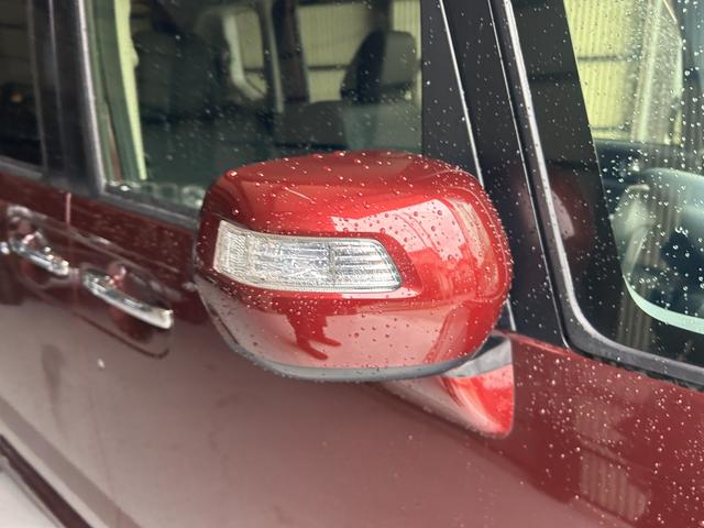 Ｎ－ＢＯＸカスタム Ｇ・Ｌパッケージ　４ＷＤ　両側スライド・片側電動　オートライト　ＨＩＤ　ＥＴＣ　スマートキー　ステアリングスイッチ　オートライト　シートヒーター　オートエアコン　ベンチシート　盗難防止システム　ＡＢＳ　ＥＳＣ（32枚目）