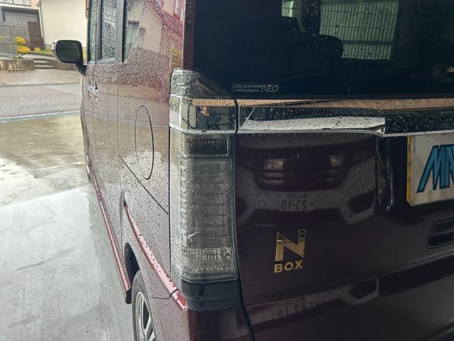 Ｎ－ＢＯＸカスタム Ｇ・Ｌパッケージ　４ＷＤ　両側スライド・片側電動　オートライト　ＨＩＤ　ＥＴＣ　スマートキー　ステアリングスイッチ　オートライト　シートヒーター　オートエアコン　ベンチシート　盗難防止システム　ＡＢＳ　ＥＳＣ（34枚目）