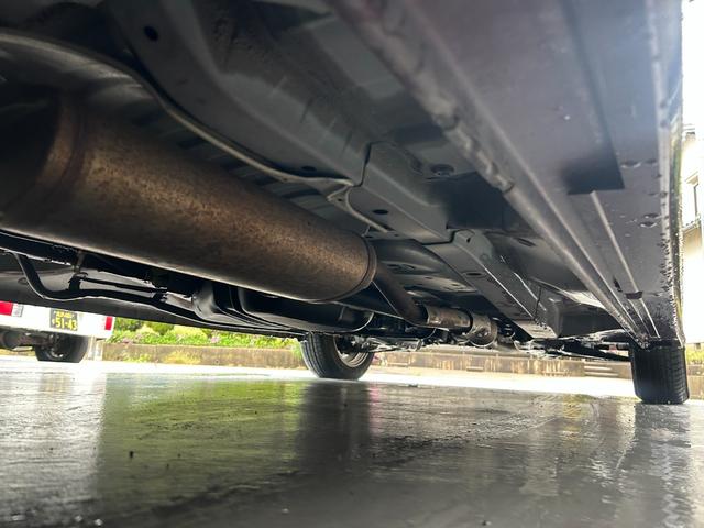 Ｎ－ＢＯＸカスタム Ｇ・Ｌパッケージ　４ＷＤ　両側スライド・片側電動　オートライト　ＨＩＤ　ＥＴＣ　スマートキー　ステアリングスイッチ　オートライト　シートヒーター　オートエアコン　ベンチシート　盗難防止システム　ＡＢＳ　ＥＳＣ（35枚目）