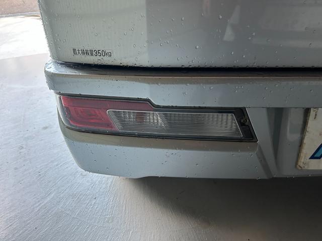 ハイゼットカーゴ DX 禁煙車 切替4WD キーレス オートマ パワーウィンドウ ルーフキャリア ETC 両側スライドドア アイドリングストップ エアコン 運転席エアバッグ 助手席エアバッグ(34枚目)