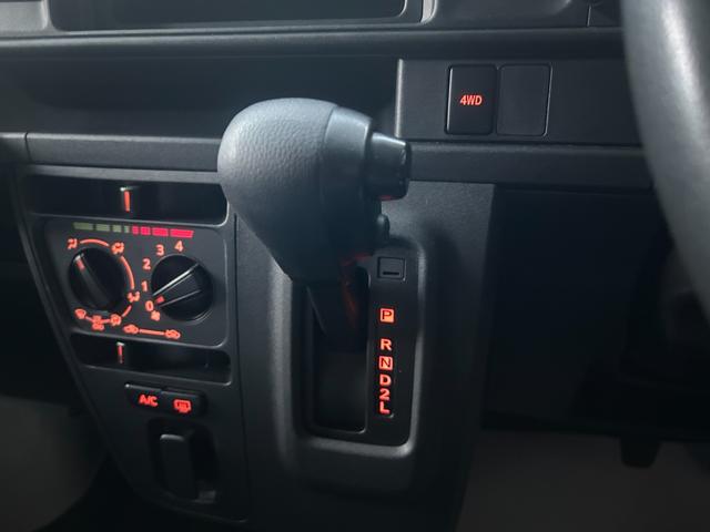 ピクシスバン スペシャル SAIII 切替4WD スマートアシストIII オートマ 衝突被害軽減システム クリアランスソナー ドライブレコーダー前のみ 両側スライドドア アイドリングストップ オートマチックハイビーム 運転席エアバッグ(8枚目)