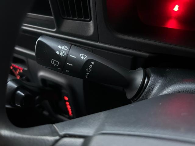 ピクシスバン スペシャル SAIII 切替4WD スマートアシストIII オートマ 衝突被害軽減システム クリアランスソナー ドライブレコーダー前のみ 両側スライドドア アイドリングストップ オートマチックハイビーム 運転席エアバッグ(11枚目)