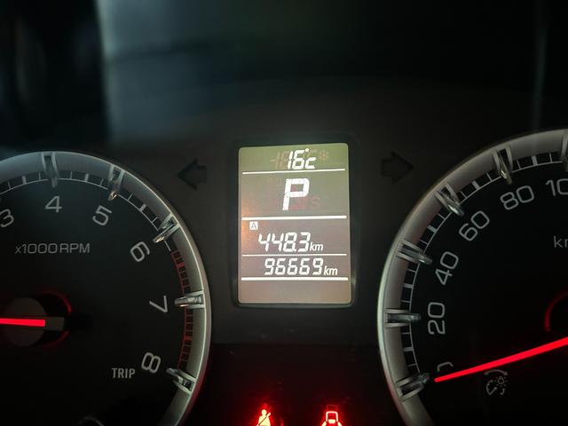 スイフト XG 4WD ナビ・フルセグテレビ・CD・DVD ETC スマートキー プッシュスタート シートヒーター 電動格納ミラー 盗難防止システム 衝突安全ボディ ABS CD USB エアコン アルミホイール(32枚目)