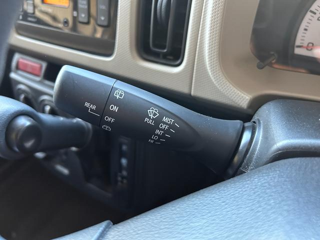 アルト F 禁煙車 4WD クリアランスソナー キーレスエントリー アイドリングストップ シートヒーター オートマ 盗難防止システム ABS ESC CD ミュージックプレイヤー接続可 衝突安全ボディ エアコン(8枚目)