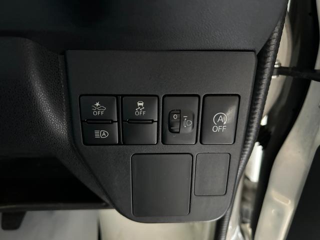 ハイゼットカーゴ スペシャルＳＡＩＩＩ　禁煙車　切替４ＷＤ　４速オートマ　スマートアシストＩＩＩ　クリアランスソナー　両側スライドドア　アイドリングストップ　オートマチックハイビーム　純正ラジオ　エアコン　運転席エアバッグ　助手席エアバッグ（5枚目）