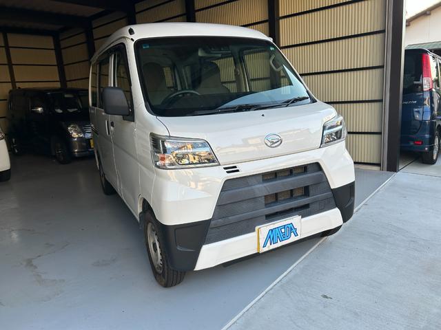 ハイゼットカーゴ スペシャルＳＡＩＩＩ　禁煙車　切替４ＷＤ　４速オートマ　スマートアシストＩＩＩ　クリアランスソナー　両側スライドドア　アイドリングストップ　オートマチックハイビーム　純正ラジオ　エアコン　運転席エアバッグ　助手席エアバッグ（13枚目）