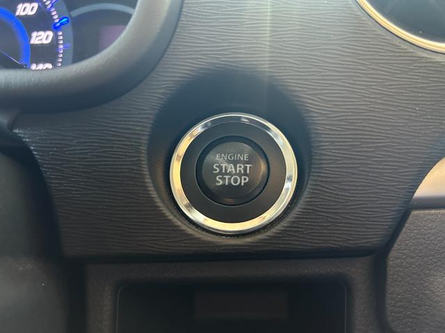 ワゴンＲスティングレー Ｘ　禁煙車　４ＷＤ　ナビ　ＴＶ　衝突被害軽減システム　オートライト　ＨＩＤ　スマートキー　アイドリングストップ　電動格納ミラー　シートヒーター　ベンチシート　ＣＶＴ　盗難防止システム　ＡＢＳ　ＣＤ　ＵＳＢ（11枚目）