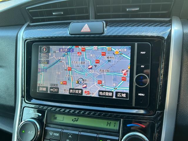カローラフィールダー ハイブリッドＧ　禁煙車　ナビ・フルセグテレビ・ＣＤ・ＤＶＤ・Ｂｌｕｅｔｏｏｔｈ付　バックカメラ　前後ドラレコ　スマートキー　オートライト　オートエアコン　ステアリングスイッチ　ＥＴＣ　トヨタ純正アルミホイール　ＡＢＳ（8枚目）
