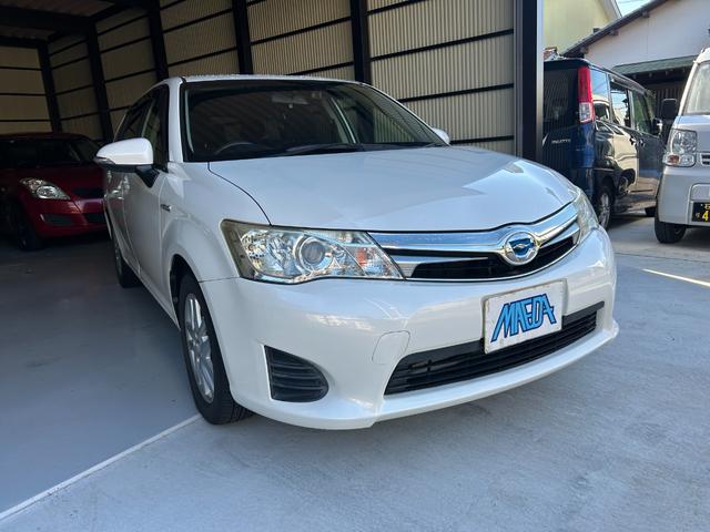 カローラフィールダー ハイブリッドＧ　禁煙車　ナビ・フルセグテレビ・ＣＤ・ＤＶＤ・Ｂｌｕｅｔｏｏｔｈ付　バックカメラ　前後ドラレコ　スマートキー　オートライト　オートエアコン　ステアリングスイッチ　ＥＴＣ　トヨタ純正アルミホイール　ＡＢＳ（16枚目）