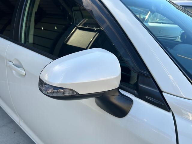 カローラフィールダー ハイブリッドＧ　禁煙車　ナビ・フルセグテレビ・ＣＤ・ＤＶＤ・Ｂｌｕｅｔｏｏｔｈ付　バックカメラ　前後ドラレコ　スマートキー　オートライト　オートエアコン　ステアリングスイッチ　ＥＴＣ　トヨタ純正アルミホイール　ＡＢＳ（27枚目）