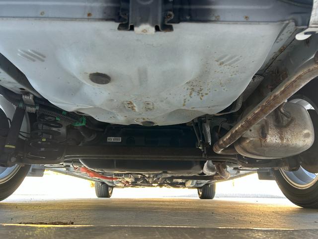 カローラフィールダー ハイブリッドＧ　禁煙車　ナビ・フルセグテレビ・ＣＤ・ＤＶＤ・Ｂｌｕｅｔｏｏｔｈ付　バックカメラ　前後ドラレコ　スマートキー　オートライト　オートエアコン　ステアリングスイッチ　ＥＴＣ　トヨタ純正アルミホイール　ＡＢＳ（31枚目）