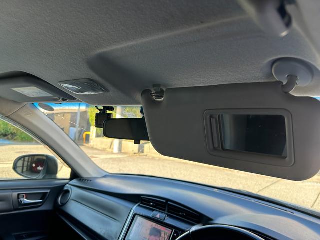 カローラフィールダー ハイブリッドＧ　禁煙車　ナビ・フルセグテレビ・ＣＤ・ＤＶＤ・Ｂｌｕｅｔｏｏｔｈ付　バックカメラ　前後ドラレコ　スマートキー　オートライト　オートエアコン　ステアリングスイッチ　ＥＴＣ　トヨタ純正アルミホイール　ＡＢＳ（34枚目）