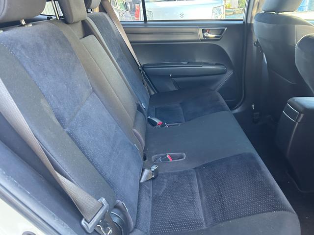 カローラフィールダー ハイブリッドＧ　禁煙車　ナビ・フルセグテレビ・ＣＤ・ＤＶＤ・Ｂｌｕｅｔｏｏｔｈ付　バックカメラ　前後ドラレコ　スマートキー　オートライト　オートエアコン　ステアリングスイッチ　ＥＴＣ　トヨタ純正アルミホイール　ＡＢＳ（35枚目）