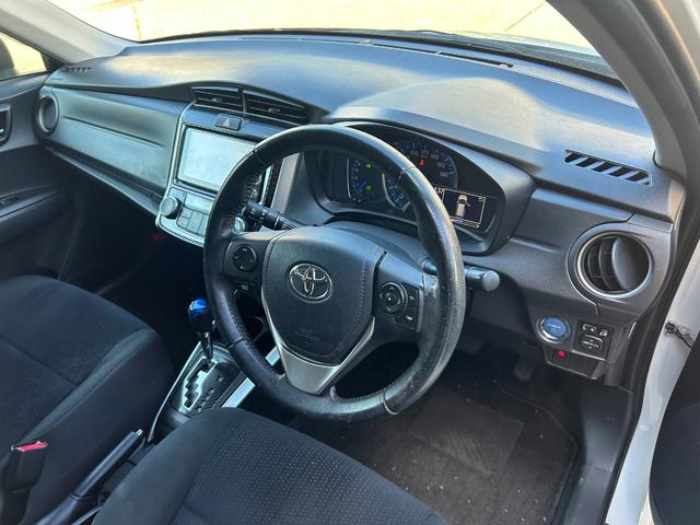 カローラフィールダー ハイブリッドＧ　禁煙車　ナビ・フルセグテレビ・ＣＤ・ＤＶＤ・Ｂｌｕｅｔｏｏｔｈ付　バックカメラ　前後ドラレコ　スマートキー　オートライト　オートエアコン　ステアリングスイッチ　ＥＴＣ　トヨタ純正アルミホイール　ＡＢＳ（36枚目）