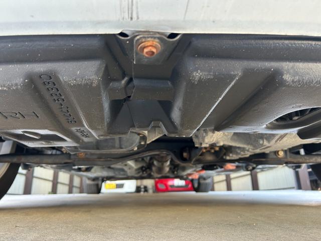 カローラフィールダー ハイブリッドＧ　禁煙車　ナビ・フルセグテレビ・ＣＤ・ＤＶＤ・Ｂｌｕｅｔｏｏｔｈ付　バックカメラ　前後ドラレコ　スマートキー　オートライト　オートエアコン　ステアリングスイッチ　ＥＴＣ　トヨタ純正アルミホイール　ＡＢＳ（41枚目）