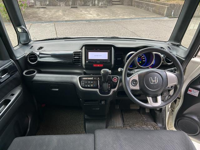 N-BOXカスタム G・Lパッケージ 4WD 両側電動スライドドア ナビ TV オートライト HID スマートキー アイドリングストップ 電動格納ミラー ベンチシート CVT 盗難防止システム ABS ESC CD USB アルミホイール(5枚目)