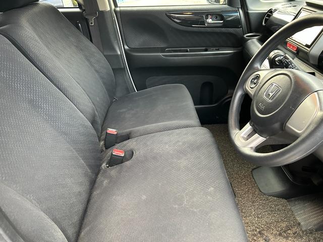 N-BOXカスタム G・Lパッケージ 4WD 両側電動スライドドア ナビ TV オートライト HID スマートキー アイドリングストップ 電動格納ミラー ベンチシート CVT 盗難防止システム ABS ESC CD USB アルミホイール(13枚目)