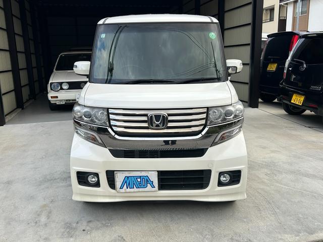 N-BOXカスタム G・Lパッケージ 4WD 両側電動スライドドア ナビ TV オートライト HID スマートキー アイドリングストップ 電動格納ミラー ベンチシート CVT 盗難防止システム ABS ESC CD USB アルミホイール(15枚目)