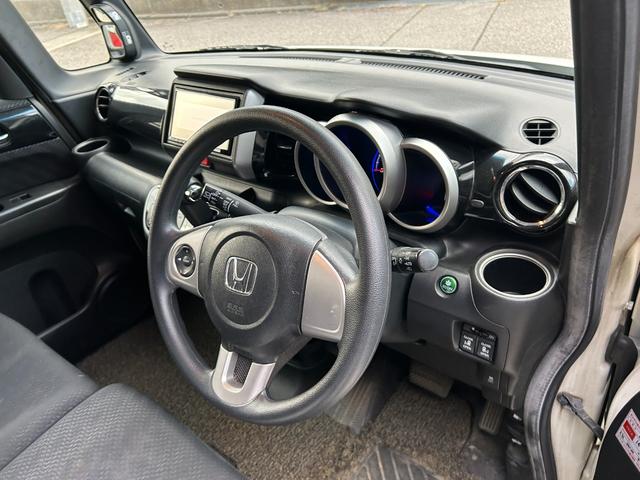 N-BOXカスタム G・Lパッケージ 4WD 両側電動スライドドア ナビ TV オートライト HID スマートキー アイドリングストップ 電動格納ミラー ベンチシート CVT 盗難防止システム ABS ESC CD USB アルミホイール(36枚目)