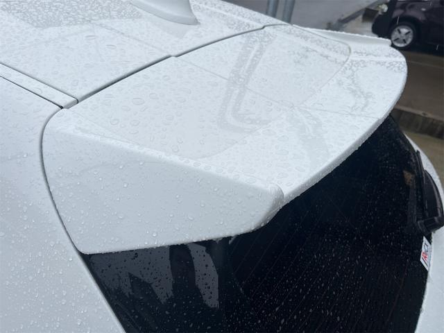 �R�c�f�U�C�������A�X�|�C���[