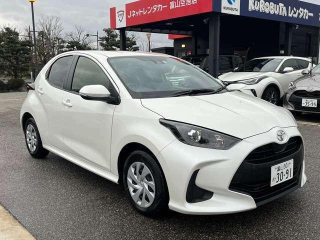 ヤリス Ｘ　バックカメラ　ナビ　ＥＴＣ　禁煙車（4枚目）