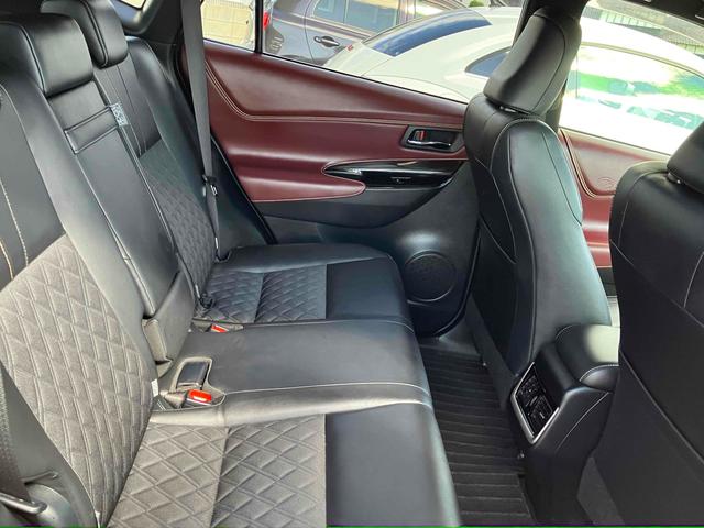 ハリアーハイブリッド プログレス　４ＷＤ　ドライブレコーダー　ＥＴＣ　全周囲カメラ　クリアランスソナー　オートクルーズコントロール　レーンアシスト　パワーシート　衝突被害軽減システム　ＴＶ　オートマチックハイビーム　オートライト（17枚目）