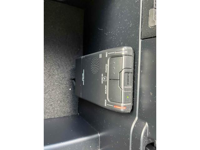 ハリアーハイブリッド プログレス　４ＷＤ　ドライブレコーダー　ＥＴＣ　全周囲カメラ　クリアランスソナー　オートクルーズコントロール　レーンアシスト　パワーシート　衝突被害軽減システム　ＴＶ　オートマチックハイビーム　オートライト（41枚目）