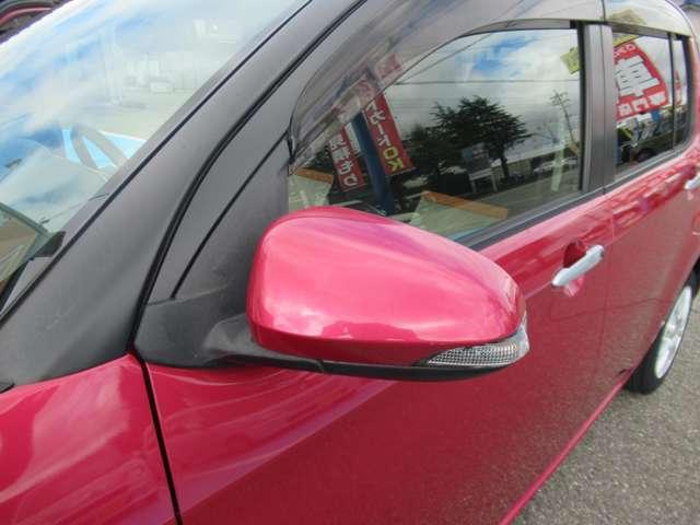 パッソ モーダ　ＬＥＤヘッドライト　メモリーナビ　フルセグＴＶ　バックモニター　ＥＴＣ　衝突被害軽減システム　オートエアコン　電動格納ミラー　ベンチシート（8枚目）