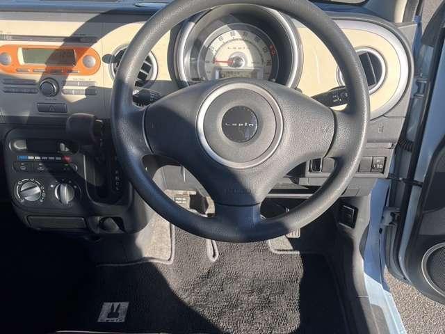 アルトラパン Ｇ　ワンオーナー　スマートキー　プッシュスタート　アイドリングストップ　純正１４インチアルミ　ベンチシート　純正ＣＤオーディオ（5枚目）