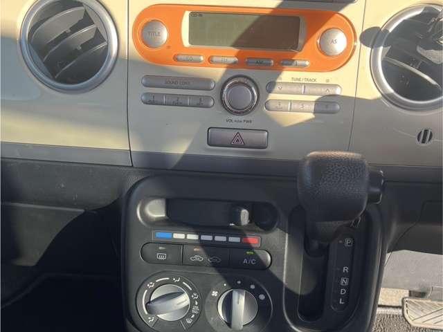 アルトラパン Ｇ　ワンオーナー　スマートキー　プッシュスタート　アイドリングストップ　純正１４インチアルミ　ベンチシート　純正ＣＤオーディオ（6枚目）