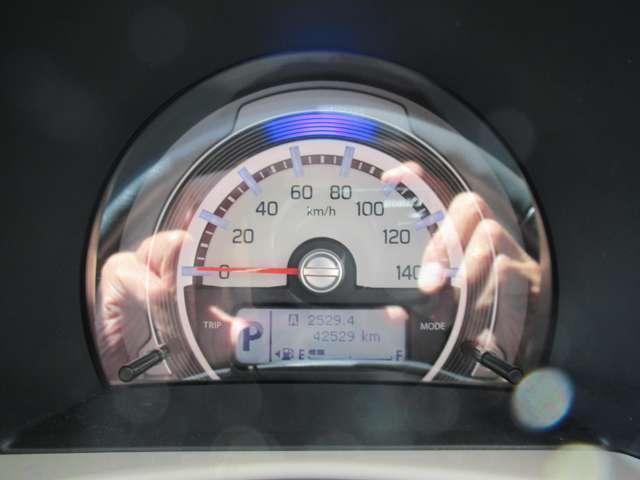 ハスラー Ｊ　ディスチャージライト　メモリーナビ　フルセグテレビ　Ｂｌｕｅｔｏｏｔｈオーディオ　ＤＶＤ再生可　純正１５インチアルミ　左右シートヒーター　スマートキー　プッシュスタート　衝突被害軽減システム（19枚目）