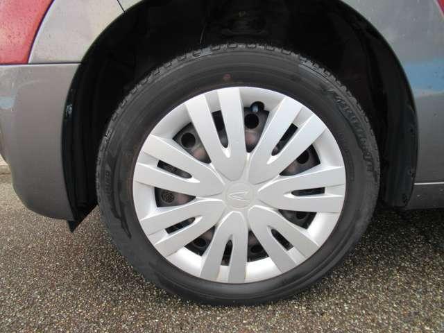 キャスト アクティバＸ　ＳＡＩＩ　衝突被害軽減システム　ＣＤチューナー　スマートキー　プッシュスタート　アイドリングストップ　オートエアコン　電動格納ミラー（5枚目）