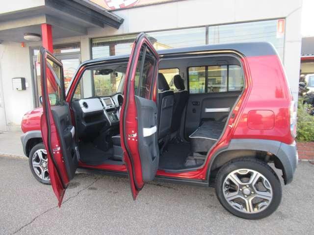 ハスラー Ｘ　弊社ユーザー管理車輛　ワンオーナー　純正１５インチアルミ　ディスチャージライト　メモリーナビ＆フルセグテレビ　オートエアコン　衝突被害軽減システム（9枚目）