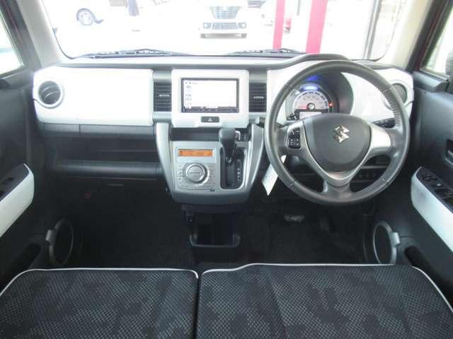 ハスラー Ｘ　弊社ユーザー管理車輛　ワンオーナー　純正１５インチアルミ　ディスチャージライト　メモリーナビ＆フルセグテレビ　オートエアコン　衝突被害軽減システム（10枚目）