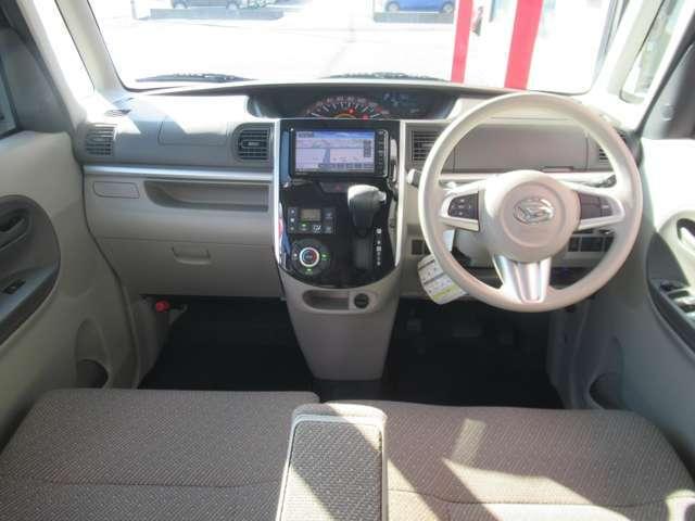 タント Ｘ　ＳＡＩＩＩ　衝突被害軽減システム　左側パワースライドドア　メモリーナビ＆フルセグテレビ＆バックカメラ　ＤＶＤ再生　Ｂｌｕｅｔｏｏｔｈ　ＥＴＣ　シートヒーター（11枚目）