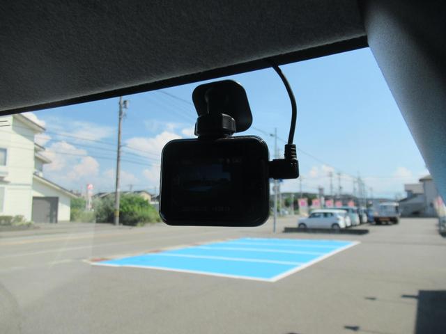 ムーヴキャンバス Ｇメイクアップ　ＳＡＩＩＩ　ワンオーナー　８インチメモリーナビ＆バックカメラ　寒冷地仕様　衝突被害軽減システム　両側電動スライドドア　ベンチシート　スマートキー　プッシュスタート　アイドリングストップ（16枚目）