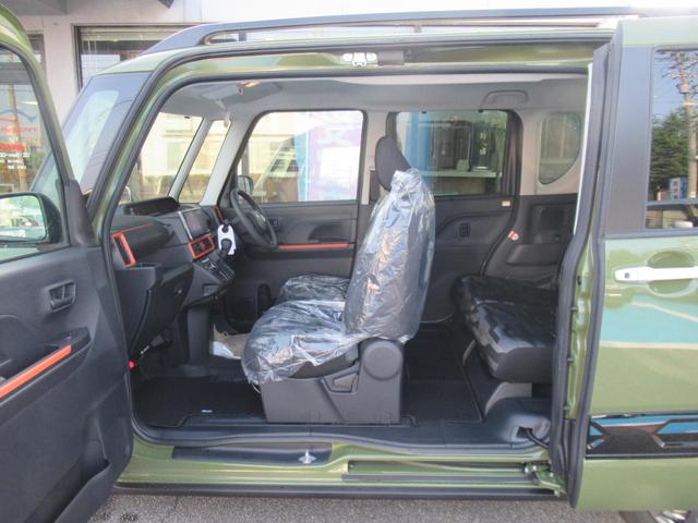 タント ファンクロス　レーンアシスト　アイドリングストップ　フルセグＴＶ　オートマチックハイビーム　両側パワースライドドア　盗難防止システム　衝突被害軽減システム　スマートキー　ベンチシート　シートヒーター（6枚目）