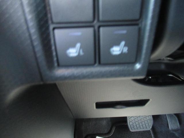 タント ファンクロス　レーンアシスト　アイドリングストップ　フルセグＴＶ　オートマチックハイビーム　両側パワースライドドア　盗難防止システム　衝突被害軽減システム　スマートキー　ベンチシート　シートヒーター（10枚目）