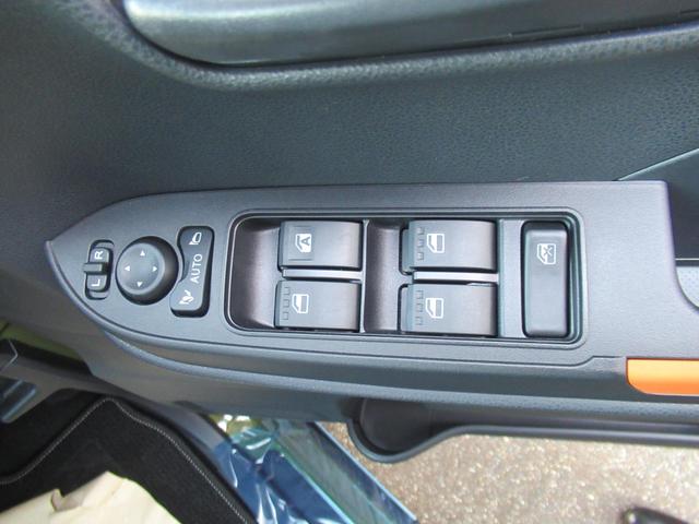 タント ファンクロス　レーンアシスト　アイドリングストップ　フルセグＴＶ　オートマチックハイビーム　両側パワースライドドア　盗難防止システム　衝突被害軽減システム　スマートキー　ベンチシート　シートヒーター（16枚目）