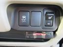 Ｅ　メモリーナビ＆地デジテレビ＆ＥＴＣ　キーレスエントリー　シートヒーター　電動格納ミラー（11枚目）