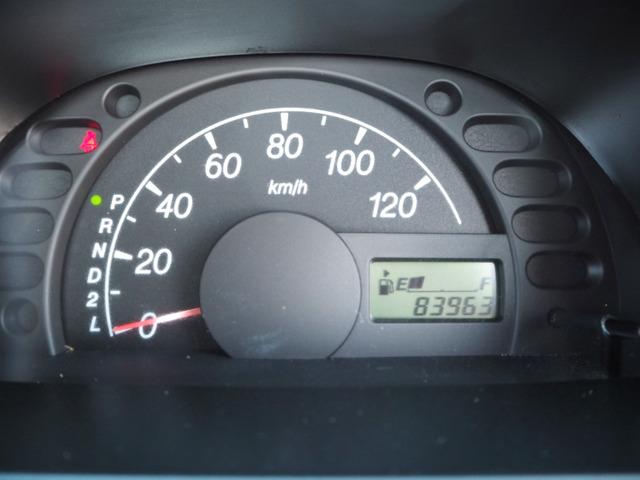 キャリイトラック ＫＣエアコン・パワステ　４ＷＤ、オートマ、エアコン、パワステ、ＤＯＨＣエンジン、Ｋ６Ａ、タイミングチェーン式、パートタイム４ＷＤ・４ＷＤ切替はボタンを押すだけの簡単切り替え式・通常は２ＷＤ走行で後輪駆動（18枚目）