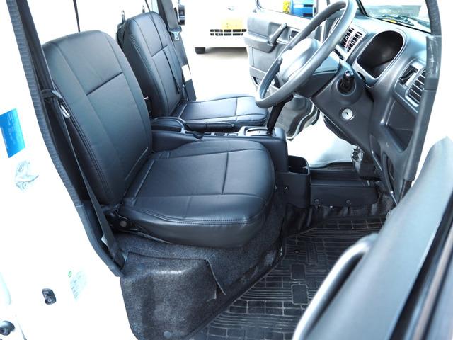 キャリイトラック ＫＣエアコン・パワステ　４ＷＤ、オートマ、エアコン、パワステ、ＤＯＨＣエンジン、Ｋ６Ａ、タイミングチェーン式、パートタイム４ＷＤ・４ＷＤ切替はボタンを押すだけの簡単切り替え式・通常は２ＷＤ走行で後輪駆動（19枚目）